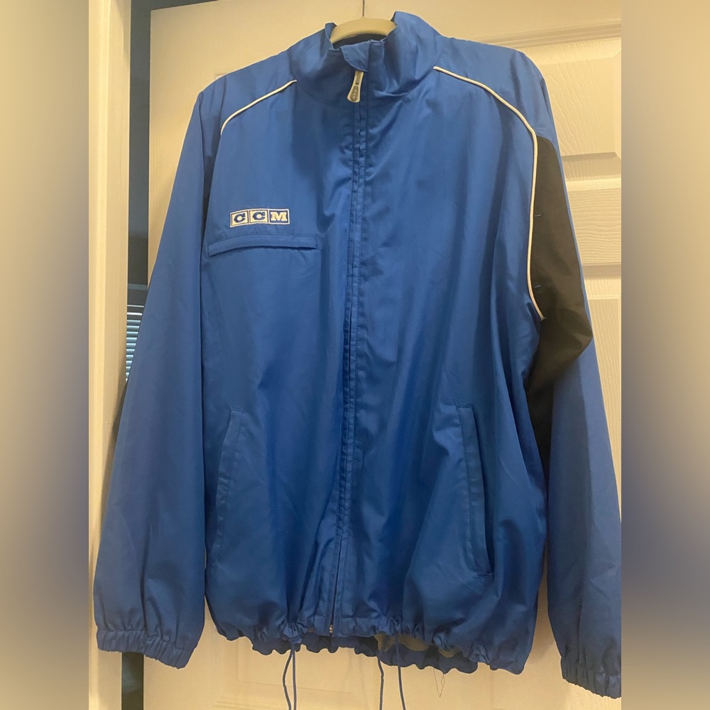 CCM  men’s windbreaker jacket size Large